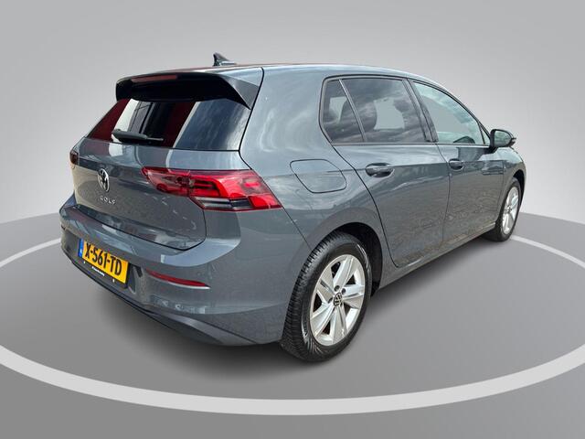 Volkswagen GOLF 1.0 eTSI 110pk DSG Life Business · Camera · Apple/Android Car Play · ACC · Sfeerverlichting · Navigatie · Verkeersbord Detectie · Garantie t/m 06-02-2028 of 100.000km