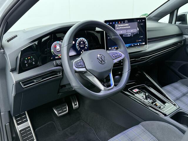 Volkswagen GOLF 1.5 eHybrid GTE | 272 PK | Adaptive Cruise Control | Achteruitrijcamera | Head-up Display | Matrix LED | Stoelverwarming |