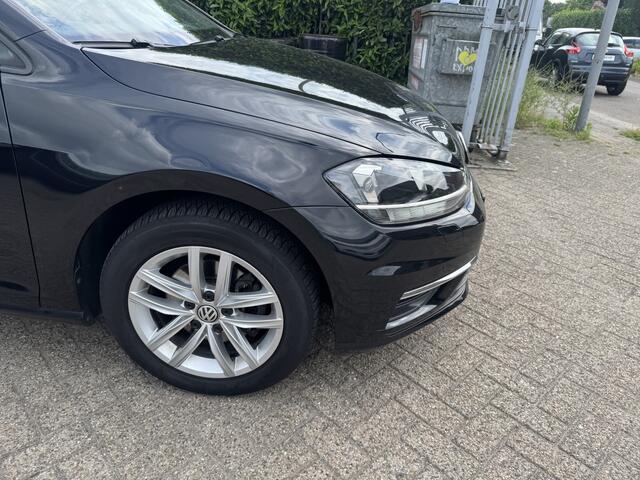 Volkswagen GOLF 2.0 TDI Highline Business R DSG