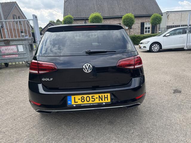 Volkswagen GOLF 2.0 TDI Highline Business R DSG