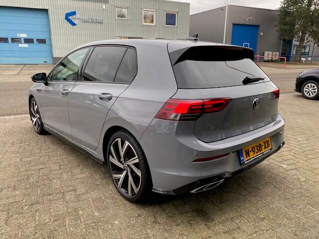 Volkswagen GOLF 1.5 eTSI R-Line | 130PK | Automaat | Navigatie |