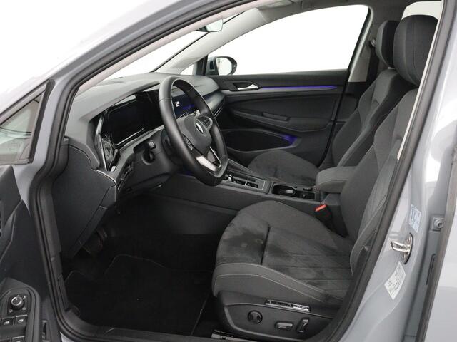 Volkswagen GOLF 1.4 eHybrid Style | SOH 88,8% | Head-Up | Stoelverwarming | Trekhaak | Sfeerverlichting | Massage | Camera | Keyless | Matrix LED | Carplay | Adaptive cruise | Memory | Climate control | PHEV | Plug In