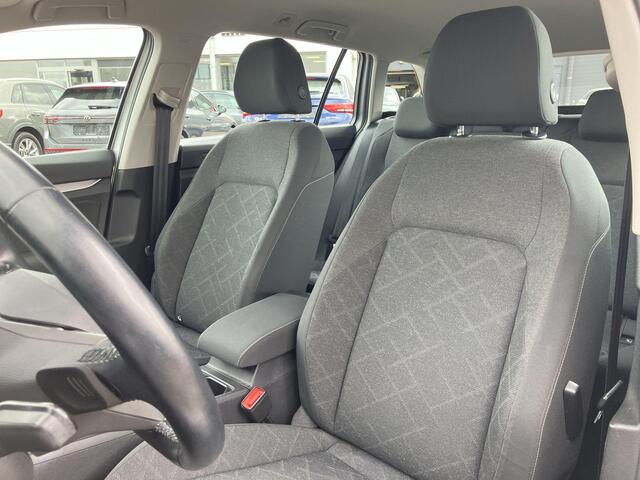 Volkswagen GOLF Variant 1.0eTSI/110PK Life DSG · Apple/Android Car Play · Camera · Navigatie · Stoelverwarming