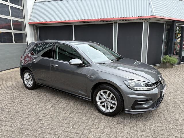 Volkswagen GOLF 1.5 TSI Highline Business R
