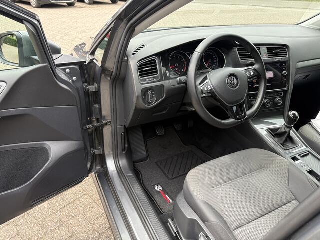 Volkswagen GOLF 1.5 TSI Highline Business R