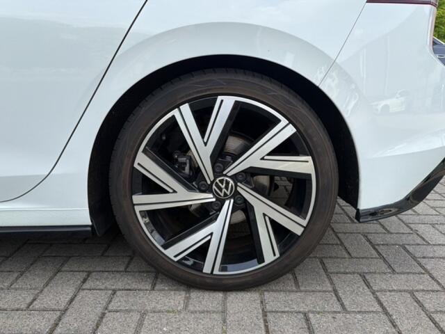 Volkswagen GOLF 1.4 TSI eHYBRID R-LINE PANO-DAK/CAMERA/ACC/MEM/STOEL+STUURVERW