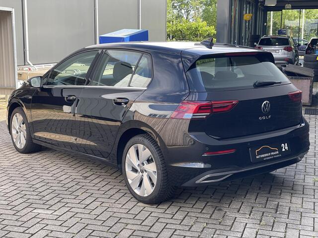 Volkswagen GOLF 1.5 TSI Style