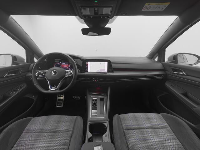 Volkswagen GOLF 1.4 eHybrid GTE | PANO | CAMERA | ADAPTIVE | HUD | STOEL- EN STUURVERW.