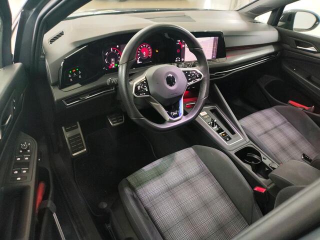 Volkswagen GOLF 1.4 eHybrid 245pk GTE DSG Automaat Navigatie / Parkeersensoren / Trekhaak afn. / LED verlichting / Clima /