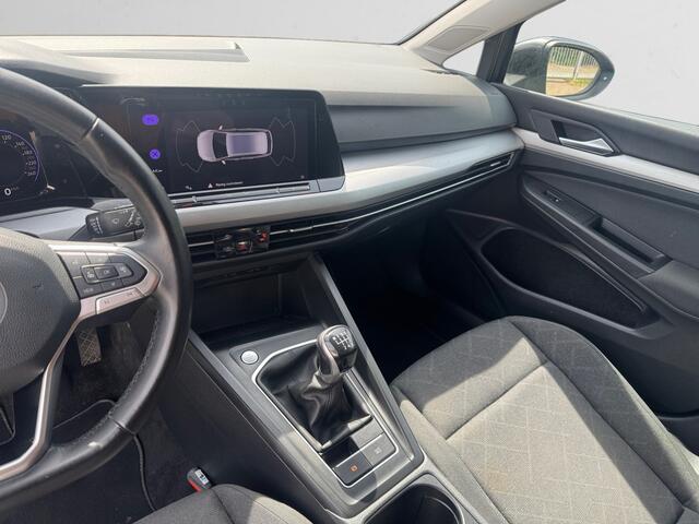 Volkswagen GOLF Variant 1.0 TSI Life+ Dealer Onderhouden, Carplay, Android Auto, Lane assist, Sfeerverlichting