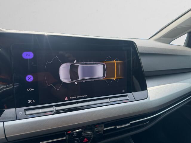 Volkswagen GOLF Variant 1.0 TSI Life+ Dealer Onderhouden, Carplay, Android Auto, Lane assist, Sfeerverlichting