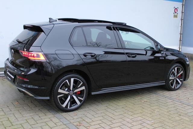 Volkswagen GOLF 8.5 1.5 eHybrid GTE 272 Pk | Panorama dak | Stoel/Stuur verwarming | 360* Camera | Schuif/Kantel dak | Adaptive cruise controler | Keyless start | Apple CarPlay/Android Auto | Draadloze telefoonlader | IQ.Lights | Climate controle | Parkeersensoren V+A |