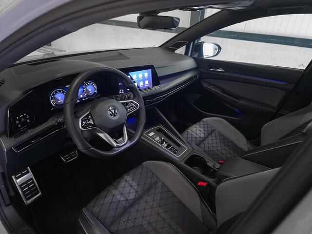 Volkswagen GOLF 1.5 eTSI R-Line | Panoramadak | Trekhaak | HUD | H&K | IQ Light | VOL |