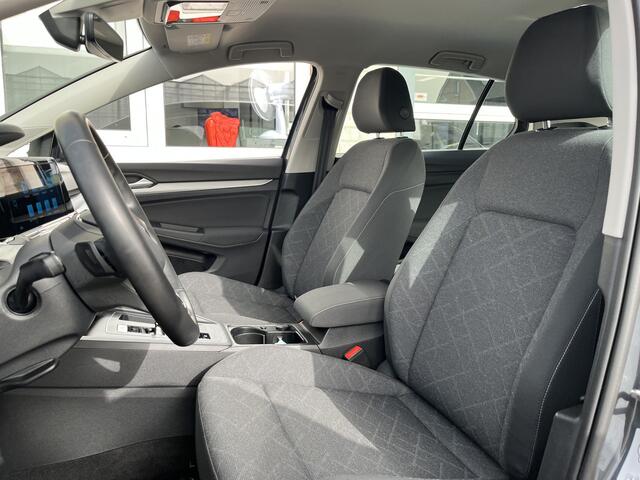 Volkswagen GOLF 1.0 eTSI Life / AUTOMAAT/ LED/ PARKEER SENSOREN V+A/ CAMERA/ ACC/ APP-CONNECT/ VIRTUAL COCKPIT/ SFEER VERLICHTING/ DAB/ NAVI/ CLIMA/ 16'' LMV
