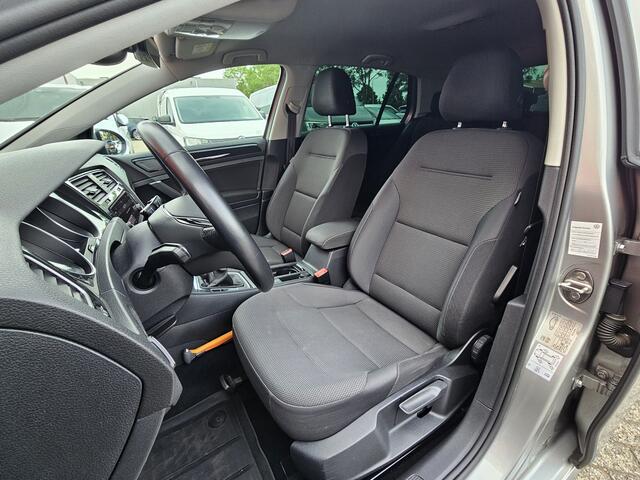 Volkswagen GOLF 1.0 TSI Comfortline | Carplay | Camera | Trekhaak