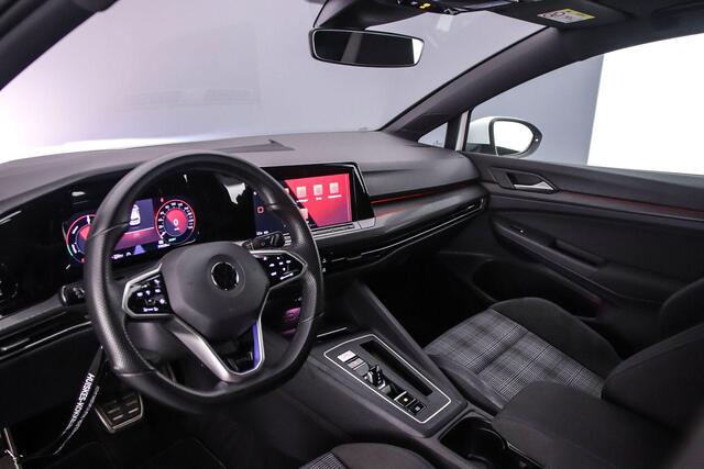 Volkswagen GOLF GTE 1.4 TSI eHybrid 245pk DSG Automaat Adaptive cruise control, Navigatie, LED koplampen, Parkeersensoren, App connect, Airco, DAB, Radio