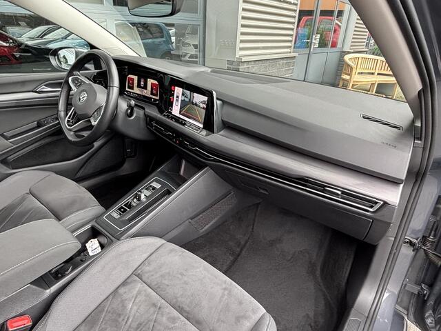 Volkswagen GOLF 1.5 eTSI Style Headup| Panorama| Cruise.ctrl