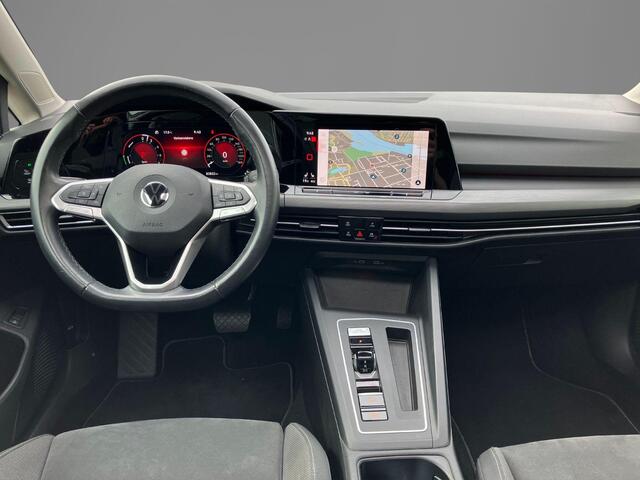Volkswagen GOLF 1.4eHybrid 150kW/204PK Style DSG · Panoramadak · Trekhaak · Apple/Android Car Play · Camera · Stoelverwarming · Dodehoeksensoren ·
