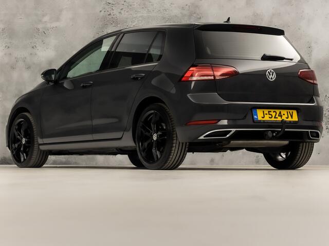 Volkswagen GOLF 1.5 TSI Sportline 150Pk Automaat (VIRTUAL COCKPIT, APPLE CARPLAY, GROOT NAVI, ALCANTARA, STOELVERWARMING, SPORTSTOELEN, GETINT GLAS, LED KOPLAMPEN, ADAPTIVE CRUISE, NIEUWSTAAT)