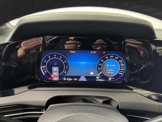 Volkswagen GOLF 1.5 eTSI R-Line Business | Navigatie | Achteruitrijcamera | Trekhaak | All-Season Banden | Adaptive Cruise Control | Stoelverwarming |
