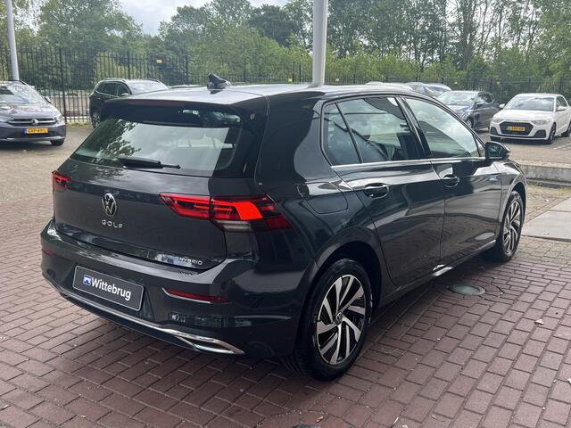 Volkswagen GOLF 1.4 eHybrid 204pk DSG Style / Virtual cockpit / Memory Seats / App. Connect / 16 LMV