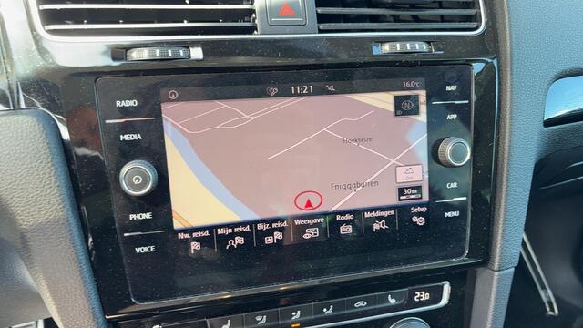 Volkswagen GOLF 1.0 TSI Comfortline STOELVERW / CAMERA / CARPLAY / NAVI / CLIMA / PDC / BLUETOOTH / ACC