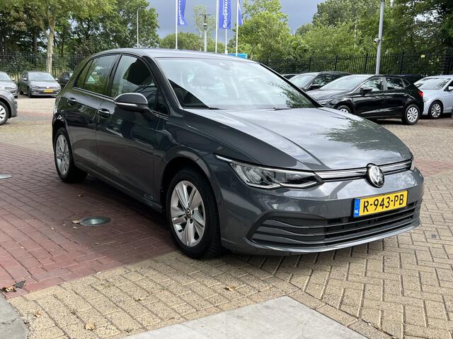 Volkswagen GOLF 1.0 eTSI Life / Virtual cockpit / Led / Navigatie / Adaptive Cruise