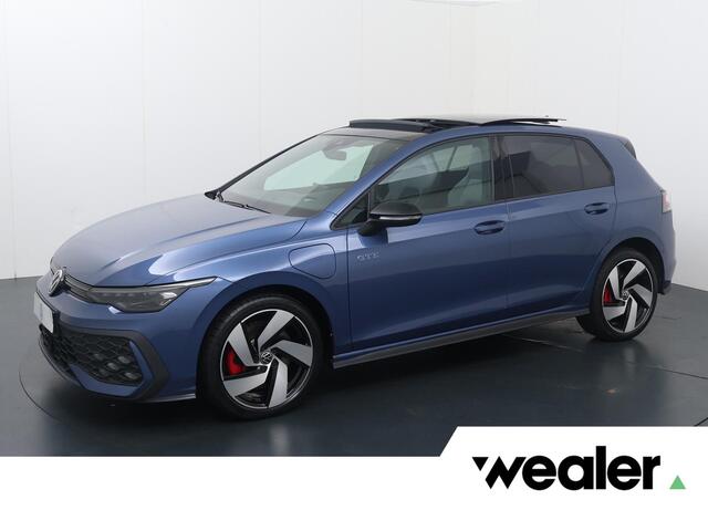 Volkswagen GOLF 1.5 eHybrid GTE | 272 PK | SoH 100% | Trekhaak | Panoramadak | Head-up display | Lederen bekleding | Achteruitrijcamera |