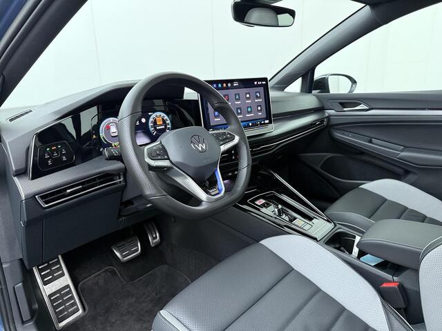 Volkswagen GOLF 1.5 eHybrid GTE | 272 PK | SoH 100% | Trekhaak | Panoramadak | Head-up display | Lederen bekleding | Achteruitrijcamera |
