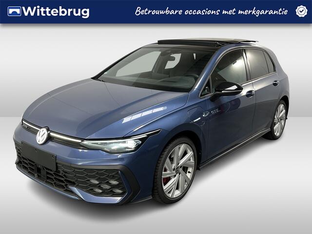 Volkswagen GOLF 1.5 eHybrid GTE / AUTOMAAT/ GARANTIE TM 07-2030/ 272PK/ PANO/ TREKHAAK/ DCC/ ACC/ APP-CONNECT/ PARK.SENSOR. + 360 CAMERA/ STUUR+STOELVERWARM./ KEYLESS/ DODEHOEK/ HEAD-UP/ NAVI/ DAB/ CLIMA/ LED/ 18'' LMV