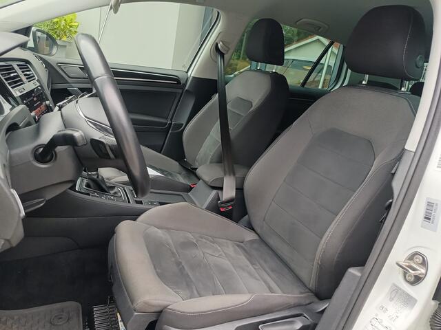 Volkswagen GOLF 1.5 TSI Highline | Led | DSG | Adaptieve cruise controle |