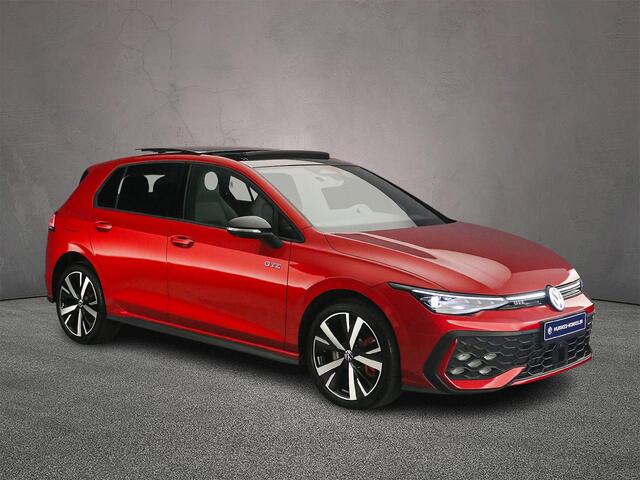 Volkswagen GOLF GTE 1.5 TSI eHybrid 272pk DSG Automaat Trekhaak, Panoramadak, 360 camera, Lederen bekleding, Black Style, LED matrix koplampen, Adaptive cruise control