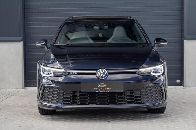 Volkswagen GOLF 1.4 eHybrid GTE PANO LEDER CAMERA HUD ACC DODEHOEK