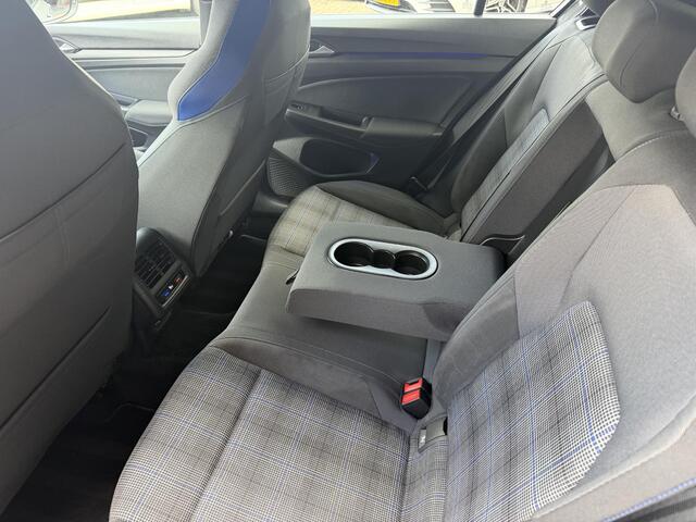 Volkswagen GOLF 1.4 eHybrid GTE NAVI | CRUISE | SPORT VELGEN | STUUR VERWARMING | PARKEERSENSOREN | CLIMA | AIRCO | IQ DRIVE