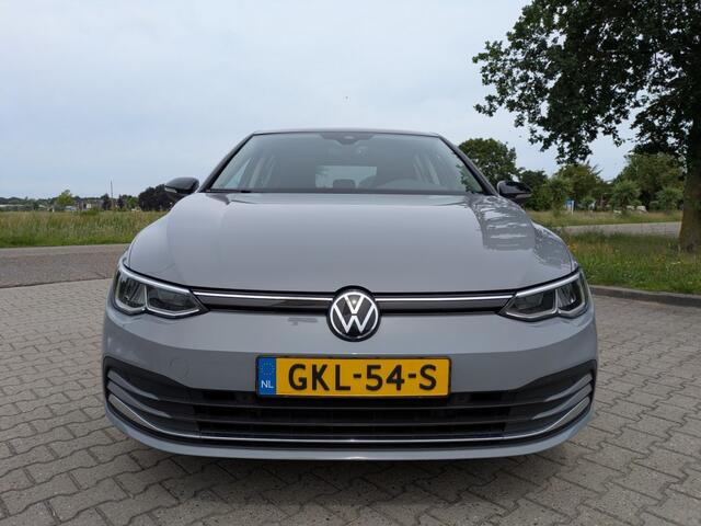 Volkswagen GOLF 1.5 TSI Life Business I Panorama I Camera I Stoel en stuur verw. I Virtual Cockpit I Dealeronderhouden