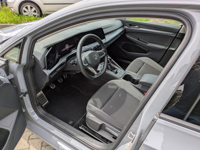 Volkswagen GOLF 1.5 TSI Life Business I Panorama I Camera I Stoel en stuur verw. I Virtual Cockpit I Dealeronderhouden