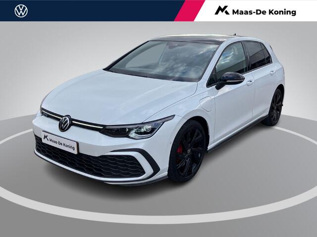 Volkswagen GOLF 1.4eHybrid 180kW/245PK GTE Black Style · Panoramadak · Trekhaak · Apple/Android Car Play · Garantie t/m 01-12-2026 of 100000km.