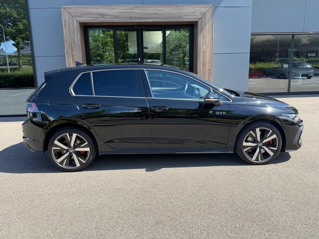 Volkswagen GOLF 1.5 eHybrid GTE 272pk | Trekhaak | IQ light | Camera | Head-up | Rijklaar incl. garantie