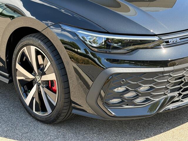 Volkswagen GOLF 1.5 eHybrid GTE 272pk | Trekhaak | IQ light | Camera | Head-up | Rijklaar incl. garantie