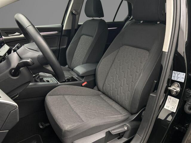 Volkswagen GOLF Life Edition 1.5 TSI 115pk Adaptive cruise control, Achteruitrijcamera, Parkeersensoren, LED koplampen, Airco, DAB, Radio, Bluetooth, App connect