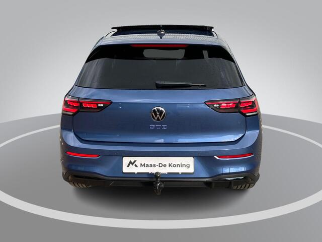 Volkswagen GOLF 1.5eHybrid 200kW/272PK GTE Black Style · Panoramadak · Trekhaak · Apple/Android Car Play · Garantie t/m 10-09-2030 of 10000km.