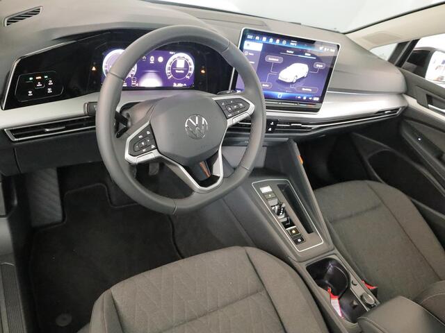 Volkswagen GOLF 1.5 eHybrid Life Edition 204 pk Automaat (DSG) | Verlengde garantie | Navigatie via App | Panoramadak | Parkeersensoren (Park assist) | Achteruitrijcamera |