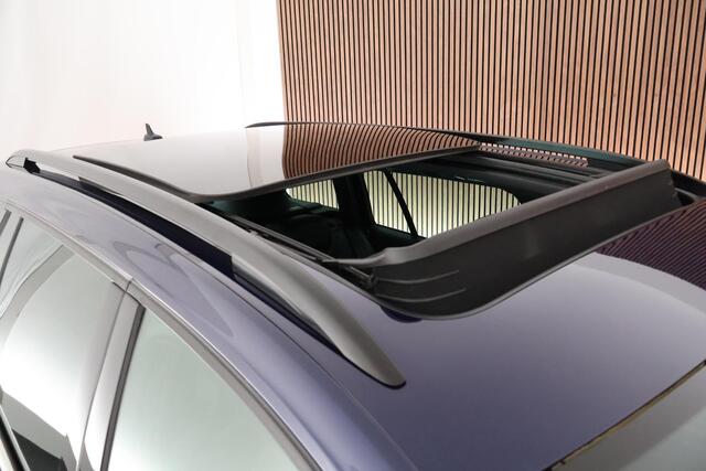 Volkswagen GOLF Variant 1.4 TSI 150pk DSG 2x R-Line Trekhaak Camera Dynaudio Leder Panoramadak Carplay