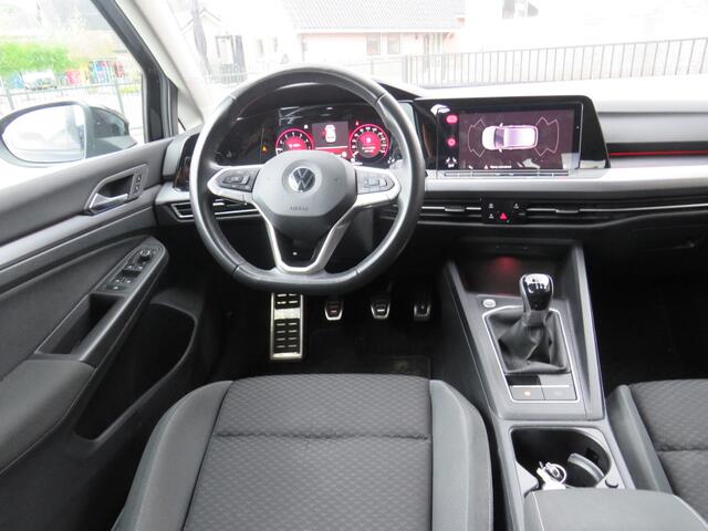 Volkswagen GOLF 1.0 TSI 110Pk Life * Rijklaarprijs incl. garantie * Navi * Carplay Android * Led * ACC * PDC V+A *