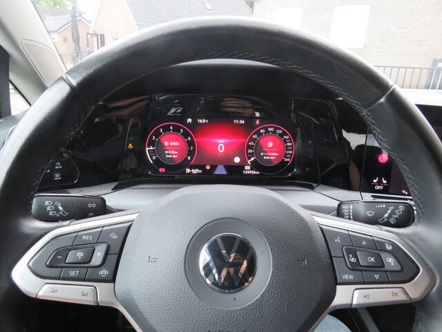 Volkswagen GOLF 1.0 TSI 110Pk Life * Rijklaarprijs incl. garantie * Navi * Carplay Android * Led * ACC * PDC V+A *