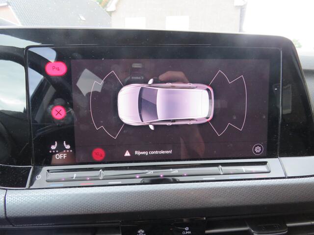 Volkswagen GOLF 1.0 TSI 110Pk Life * Rijklaarprijs incl. garantie * Navi * Carplay Android * Led * ACC * PDC V+A *