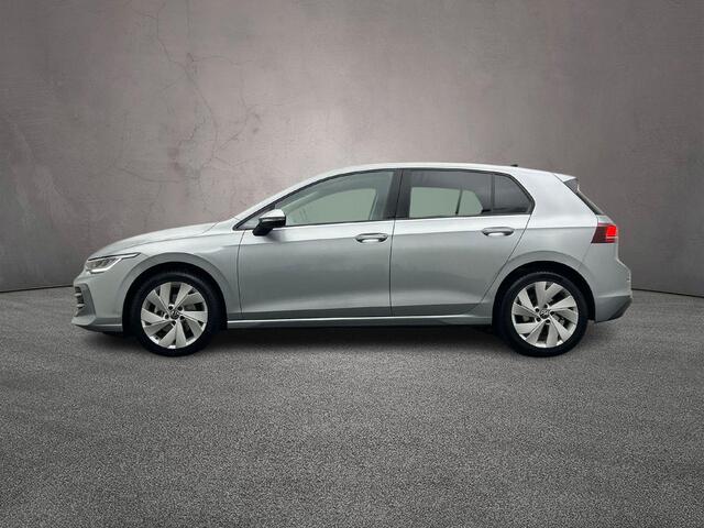 Volkswagen GOLF Life Edition 1.5 TSI 115pk Adaptive cruise control, Achteruitrijcamera, Stoelverwarming, App connect, LED koplampen, Parkeersensoren, Airco, DAB, Radio