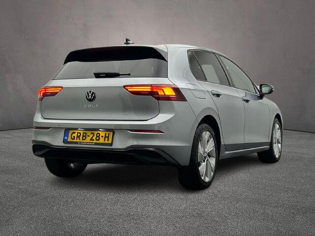 Volkswagen GOLF Life Edition 1.5 TSI 115pk Adaptive cruise control, Achteruitrijcamera, Stoelverwarming, App connect, LED koplampen, Parkeersensoren, Airco, DAB, Radio