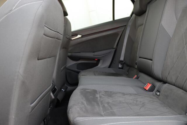 Volkswagen GOLF 1.4 eHybrid Style 204pk DSG6