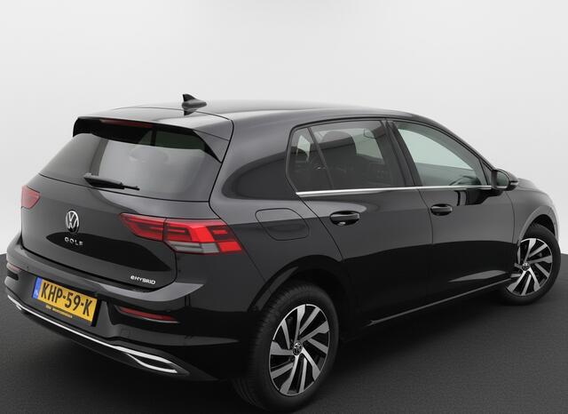 Volkswagen GOLF eHybrid PHEV 204PK DSG STYLE NAVI/CAMERA/CARPLAY SFEER VERL